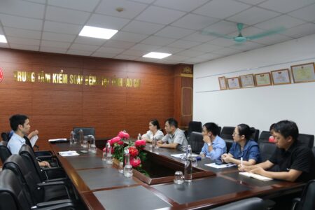 Viện vệ sinh dịch tễ Trung ương giám sát công tác quản lý, bảo quản vắc xin và dây chuyền lạnh